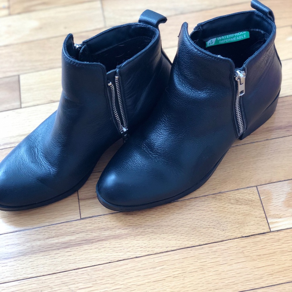 Black waterproof Ankle Boots with Zipper